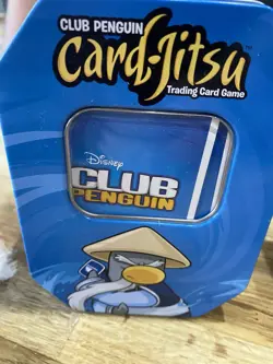 Disney topps Card-Jitsu. Club Penguin Elite Penguin Force TGC Card Game Tin - Image 3