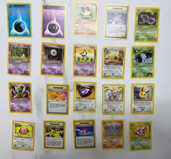 Lot of 20 Pokemon Cards Base Set including Eevee 38/75 - Image 1