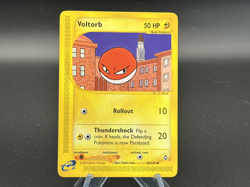 Voltorb - 64/147 Aquapolis - Pokemon TCG - 2003 - Image 1