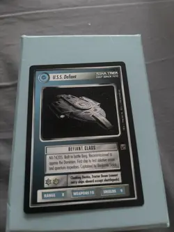 STAR TREK CCG DOMINION RARE CARD U.S.S. DEFIANT - Image 1