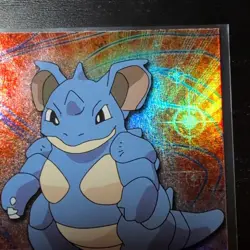 Nidoqueen Topps Pokemon Series 1 Rainbow Foil Blue logo 1st print #31 - Image 2