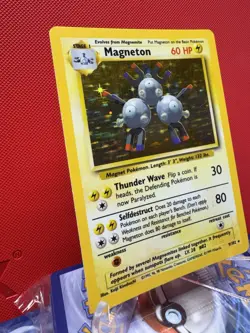 Pokemon: Magneton Original Base Set Holo 9/102 - Unlimited Rare Foil Card LP - Image 2