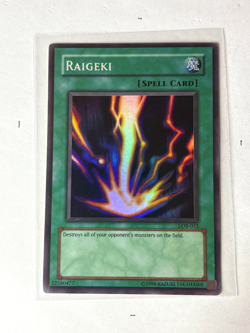 Raigeki LOB-053 YuGiOh Legend of Blue Eyes White Dragon LP - Image 1
