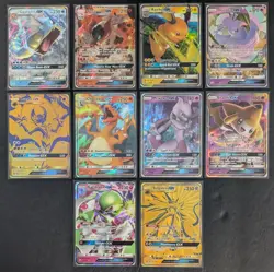 Lot of (10) Pokemon GX Lot. All near mint Lunala, Solgaleo, Charizard, Gardevoir - Image 2