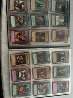 🔥🔥🔥🔥Yugioh Binder Lot Of Cards - Image 4