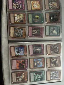 🔥🔥🔥🔥Yugioh Binder Lot Of Cards - Image 5