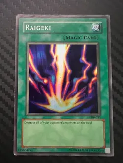 Yugioh Raigeki LOB-053 Super Rare Unlimited Edition HP/DMG - Image 1