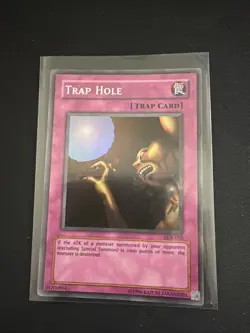 Trap Hole LOB-058 The Legend of Blue Eyes White Dragon Unlimited - Image 2