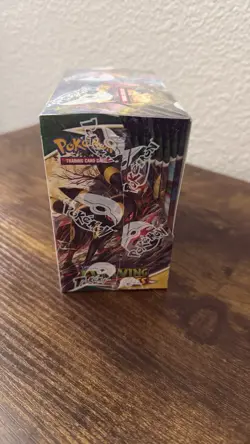 Pokemon TCG - Sword and Shield Evolving Skies Booster Box - Factory Sealed - Image 4