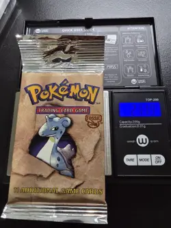 Pokemon Vintage Fossil Booster Pack Long Crimp 21.19g FACTORY SEALED WOTC - Image 3