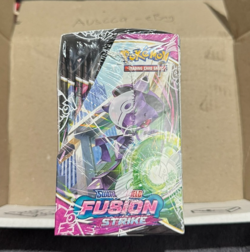 Pokemon TCG Sword & Shield Fusion Strike Booster Box Sealed - Image 3