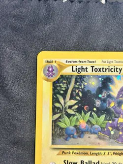 Light Toxtricity SWSH137 Celebrations Promo Card Holo NM - Image 4