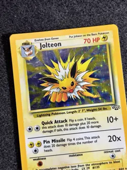Jolteon 4/64 Jungle Set Holo Rare Pokemon Card 1999 WOTC Vintage TCG VLP - Image 4