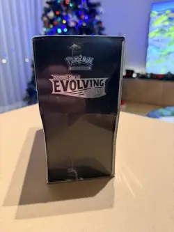 Evolving Skies Elite Trainer Box - SWSH ETB - Pokemon - minor tear (see pics) - Image 3