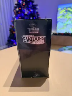Evolving Skies Elite Trainer Box - SWSH ETB - Pokemon - minor tear (see pics) - Image 4