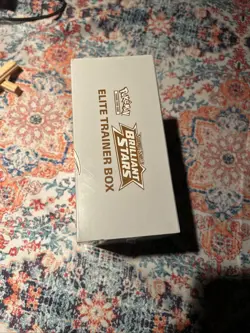 Pokemon Sword & Shield Brilliant Stars Elite Trainer Box ETB Sealed (Small Tear) 820650870125 - Image 4