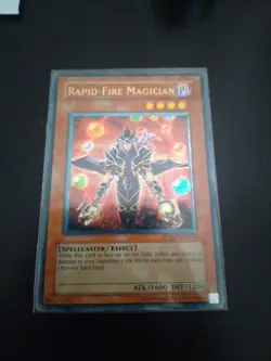 YUGIOH RAPID FIRE MAGICIAN EEN-EN019 ULTIMATE LIGHT PLAY - Image 1