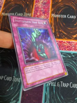 Yu-Gi-Oh! Bottomless Trap Hole Legacy of Darkness LOD-092 Rare 1st Edition NM/LP - Image 2