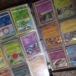 Pokemon Trading Card Collection Album with 900+ cards plus energy cards & extra - Image 5