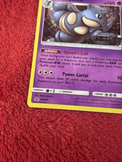 Nidoqueen - SM160 - Team Up Stamp - SM Black Star Promos - Pokemon Card Lp - Image 4