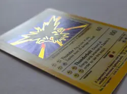 Zapdos 16/102 Base Set Rare Holo Pokemon Card WOTC 1999 - Excellent - Image 3