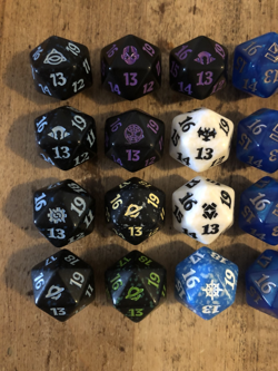 MTG: Lot of 23 Magic: the Gathering Spindown d20 Dice; Various Sets, All Listed - Image 2