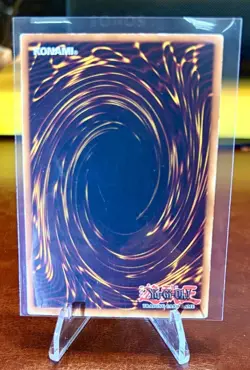 Dark Magician SDY-006 Starter Deck: Yugi Ultra Rare DMG - Image 2