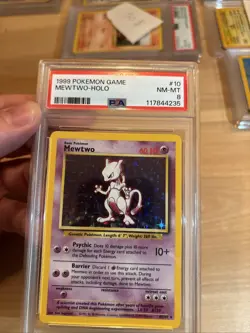 1999 Pokemon Base Set Unlimited Mewtwo-Holo PSA 8 - Image 2