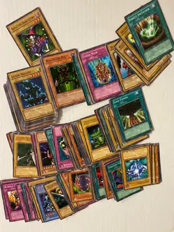 500 Ct yugioh cards Bulk Vintage - Mostly Commons Some Rares - Image 3