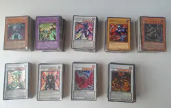 758 YUGIOH Card Collection Bundle + Card sleeves and 4 Starter Mats - Image 1