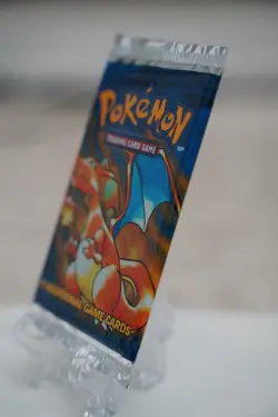 Pokemon TCG Base Set Unlimited Booster Pack Charizard Art WOTC Sealed - Image 3
