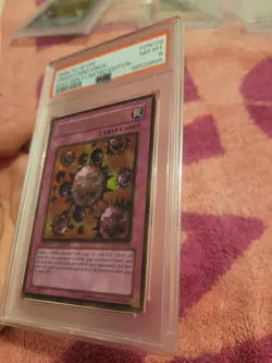 PSA 8 - YUGIOH - 2008 - GLD1-EN038 - CRUSH CARD VIRUS - GOLD RARE - Image 2