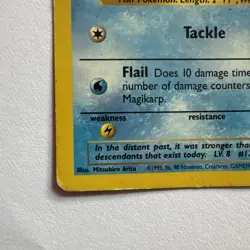 Magikarp 35/102 Base Set Pokemon TCG 1999 Has Some Wear - Image 3