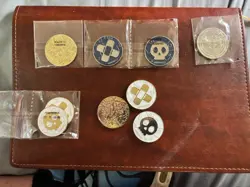 Pokemon TCG Huge Lot Of Pokemon Dice/coins/pins Metal And Plastic - Image 3