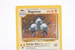 Pokemon: Magneton Original Base Set Holo 9/102 - Unlimited Rare Foil Card NM - Image 2