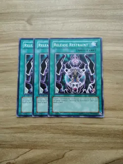 Yu-Gi-Oh! - Release Restraint 3X - Full Playset - Image 1