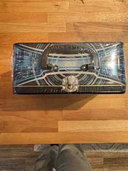 Pokemon TCG Collectors Lunch Box Tin. Mew Two And Charizard 2019 - Image 2