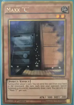 YuGiOh Maxx "C" Gold Rare 1st Edition PGL3-EN042 - Image 1