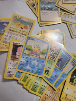Lot 1 of 200+ vintage 1999 & 2000 Pokemon cards - Image 5