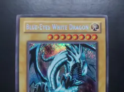 Yugioh - Blue-Eyes White Dragon FL1-EN001 Secret Rare - Image 2