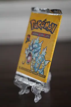 21.00g Pokemon TCG Base Set 2 Booster Pack 2000 Gyarados Art WOTC Vintage Sealed - Image 4