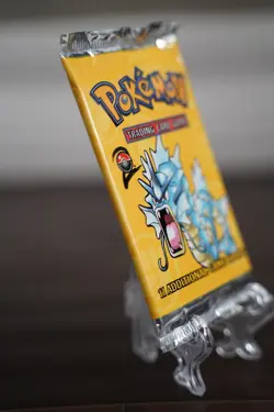 21.00g Pokemon TCG Base Set 2 Booster Pack 2000 Gyarados Art WOTC Vintage Sealed - Image 5