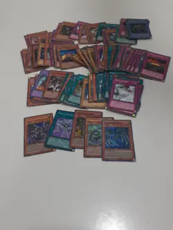Konami Yu-Gi-Oh approximately 300 cards with play mats Lot 2 - Image 4