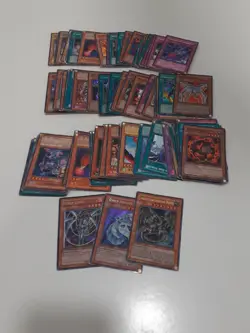 Konami Yu-Gi-Oh approximately 300 cards with play mats Lot 3 - Image 3