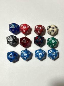 Lot of 12 MTG Magic the Gathering Spindown D20 Dice Various Sets - Image 2