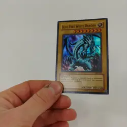 Yugioh! Blue Eyes White Dragon SKE-001 Unlimited Holo Moderately Played - Image 2