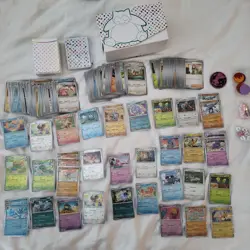 Pokemon - Scarlet and Violet 151 - Common/Uncommon/Rare/Holo Cards + Toys - Image 1