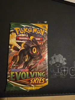 Pokemon TCG Evolving Skies Booster Pack SWSH English Factory Sealed 820650808777 - Image 1