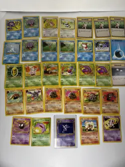 Pokemon Collection 32 Trading Cards 1990s/early 2000s - Image 1