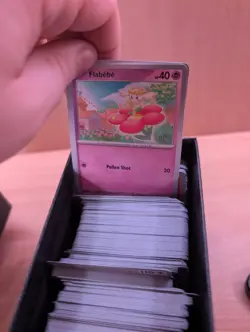 Roughly 540 Cards - Pokemon Bulk Lot in ETB - Image 3